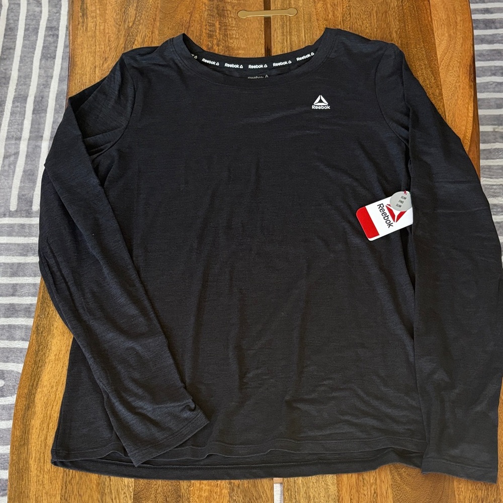 NWT Reebok Women's Heathered Black/Gray Long Sleeve Performance Tee